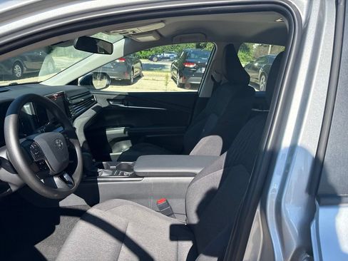 Used 2026 Toyota Camry LE FWD image 11