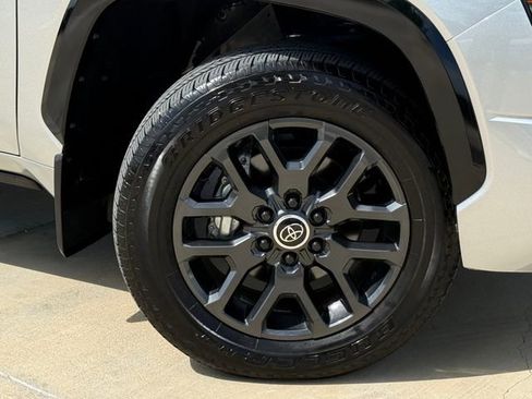 Used 2024 Toyota Tundra Platinum AWD/4WD image 2
