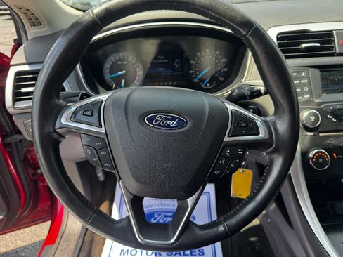 Used 2014 Ford Fusion SE w/ Equipment Group 201A FWD image 3