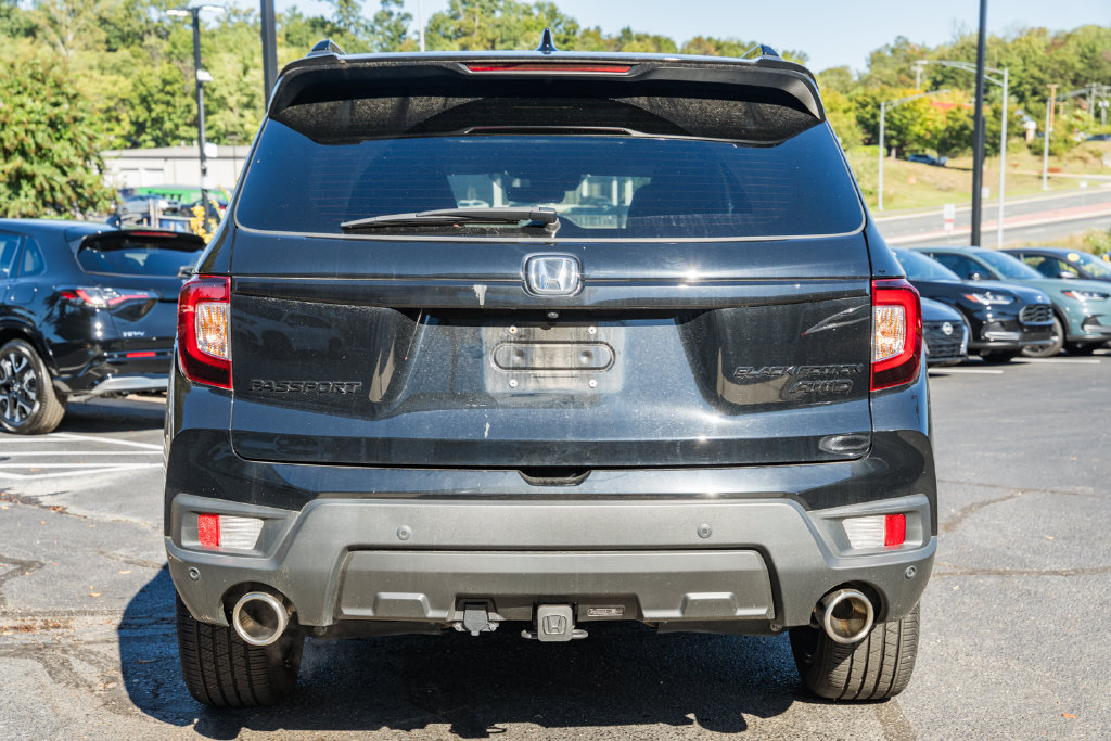 Used 2024 Honda Passport Black Edition image 5