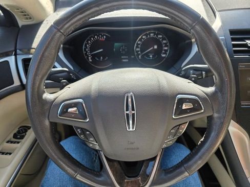 Used 2013 Lincoln MKZ FWD image 15