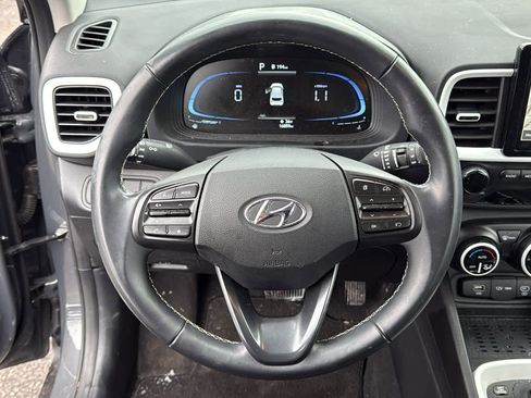 Used 2023 Hyundai Venue Limited w/ Cargo Package image 13