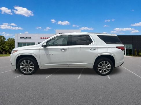 Used 2021 Chevrolet Traverse Premier w/ LPO, Floor Liner Package AWD/4WD image 6