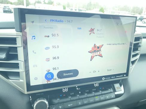 Used 2024 Toyota Tundra Limited image 16