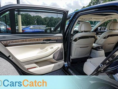 Used 2019 Genesis G90 3.3T Premium AWD/4WD image 38