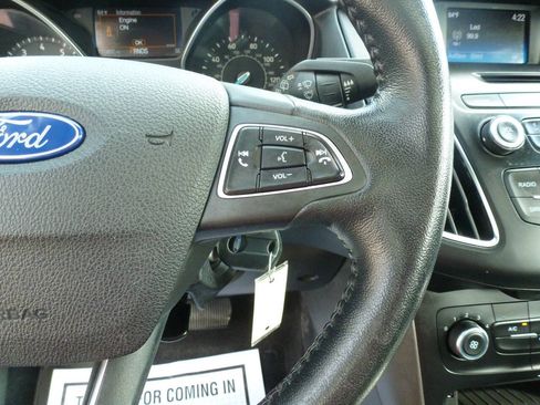 Used 2015 Ford Focus SE w/ Equipment Group 201A FWD image 20