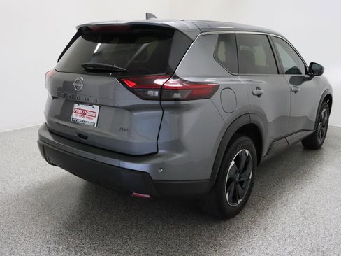 Used 2024 Nissan Rogue SV FWD image 7