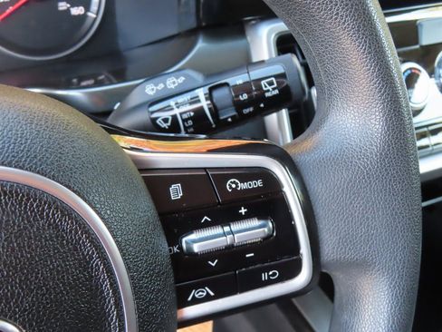 Used 2021 Kia Sorento LX image 18