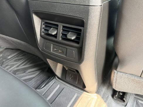 Used 2024 Chevrolet Colorado LT w/ LT Convenience Package III AWD/4WD image 18
