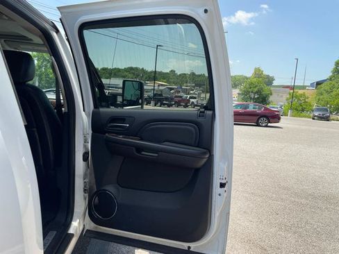 Used 2012 GMC Sierra 2500 Denali w/ Suspension Package, Off-Road AWD/4WD image 30