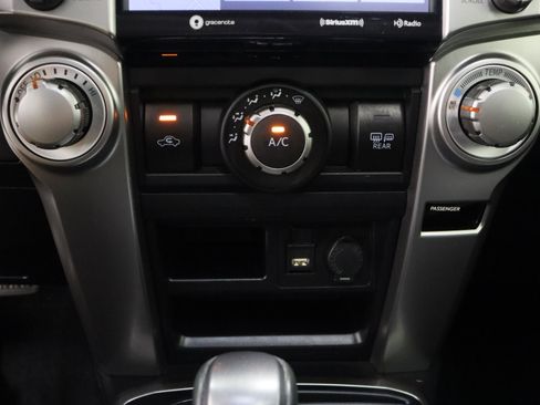 Used 2022 Toyota 4Runner SR5 Premium w/ Moonroof Package RWD image 20
