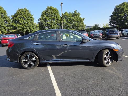Used 2017 Honda Civic Touring image 26