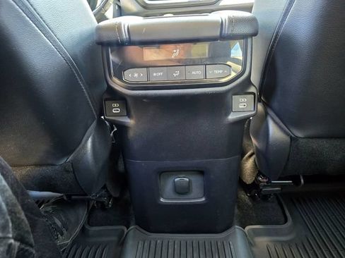 Used 2024 Toyota Grand Highlander XLE FWD image 9