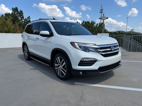 Used 2017 Honda Pilot Elite image 7