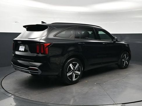 Used 2023 Kia Sorento S FWD image 5
