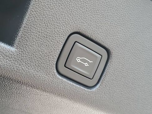 Used 2025 Buick Enclave Preferred w/ Trailering Package, 5000 lbs. FWD image 34