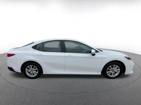Used 2025 Toyota Camry LE image 16