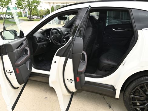 New 2024 Maserati Levante Modena Ultima image 24