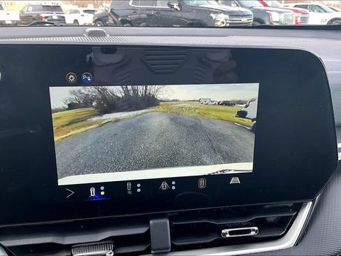 Used 2025 Chevrolet Equinox LT w/ Convenience Package II AWD/4WD image 14