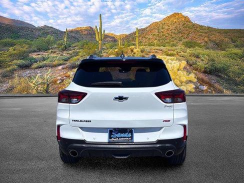 Used 2023 Chevrolet TrailBlazer RS w/ Convenience Package FWD image 6