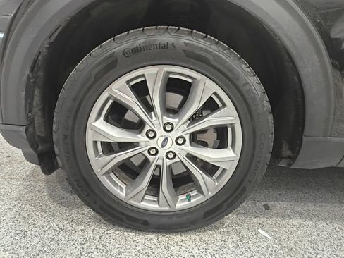 Used 2023 Ford Explorer XLT w/ Equipment Group 202A AWD/4WD image 10