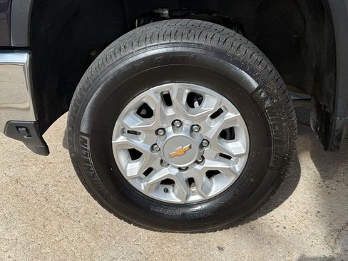 Used 2024 Chevrolet Silverado 2500 LTZ image 23