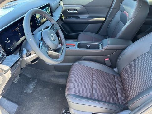 New 2026 Nissan Kicks SR AWD/4WD image 10