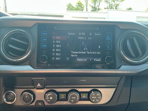 Used 2019 Toyota Tacoma TRD Off-Road AWD/4WD image 26