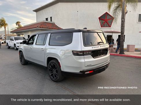 Used 2023 Jeep Grand Wagoneer L Series III w/ Rear Seat Video Group 1 AWD/4WD image 3