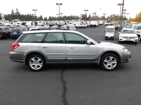 Used 2005 Subaru Outback 3.0R Limited AWD/4WD image 6