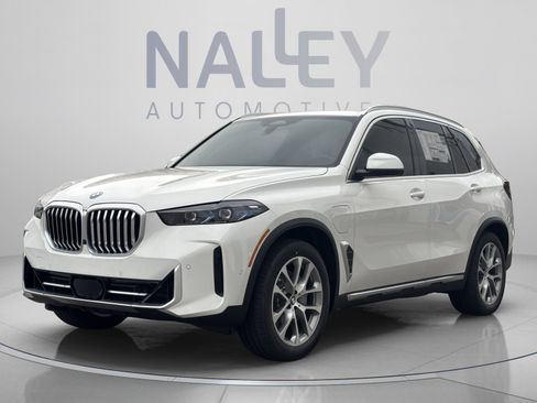 Used 2026 BMW X5 xDrive50e w/ Premium Package AWD/4WD image 1
