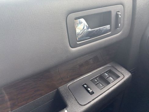 Used 2019 Ford Flex Limited FWD image 17