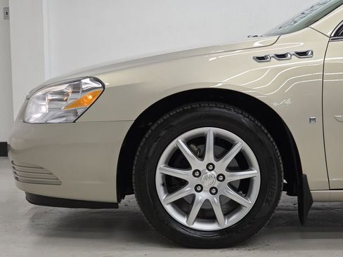 Used 2008 Buick Lucerne CXL w/ Driver Confidence Package FWD image 40