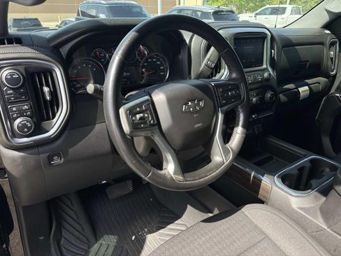 Used 2022 Chevrolet Silverado 1500 LT Trail Boss w/ Bed Protection Package AWD/4WD image 18