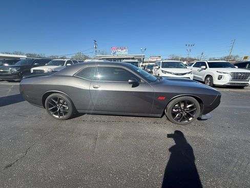 Used 2019 Dodge Challenger R/T w/ Plus Package image 2