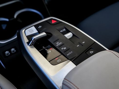 Used 2025 BMW X2 xDrive28i w/ Technology Package image 15