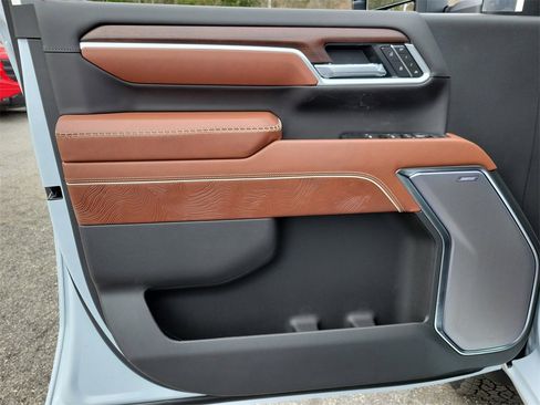 New 2026 GMC Sierra 2500 Denali Ultimate image 19