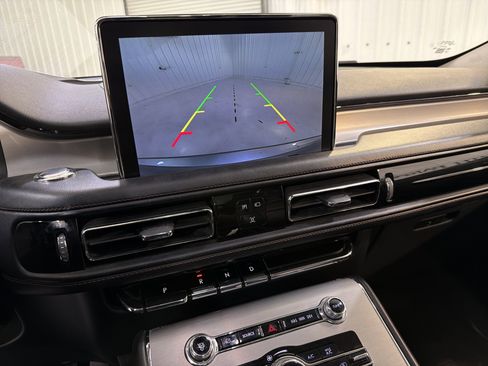 Used 2023 Lincoln Aviator 2WD w/ Premium Package image 20