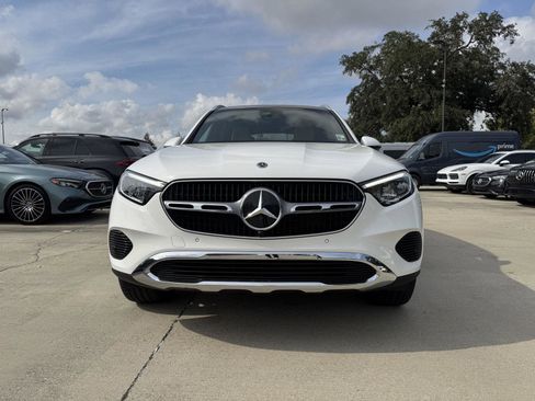 Certified 2025 Mercedes-Benz GLC 300 image 2