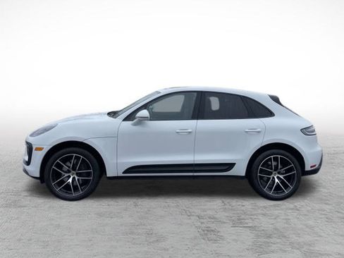Used 2022 Porsche Macan image 8