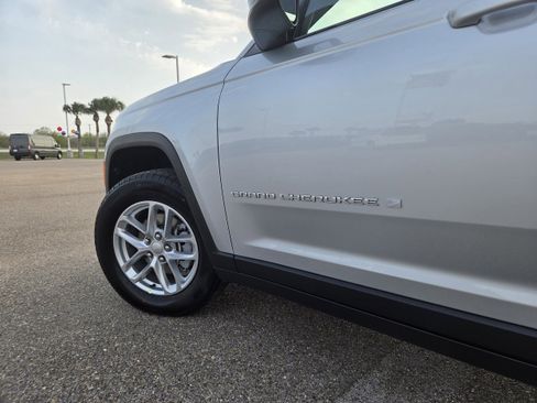 New 2026 Jeep Grand Cherokee Laredo X image 11