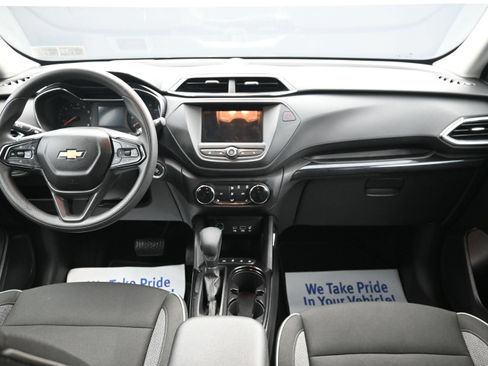 Used 2023 Chevrolet TrailBlazer LT FWD image 22
