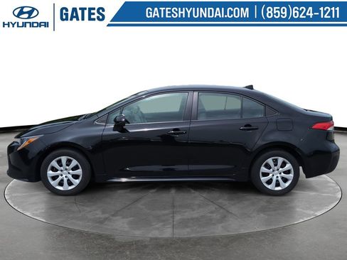 Used 2024 Toyota Corolla LE FWD image 4