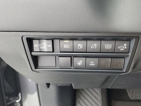 Used 2023 Toyota Tundra Limited AWD/4WD image 33
