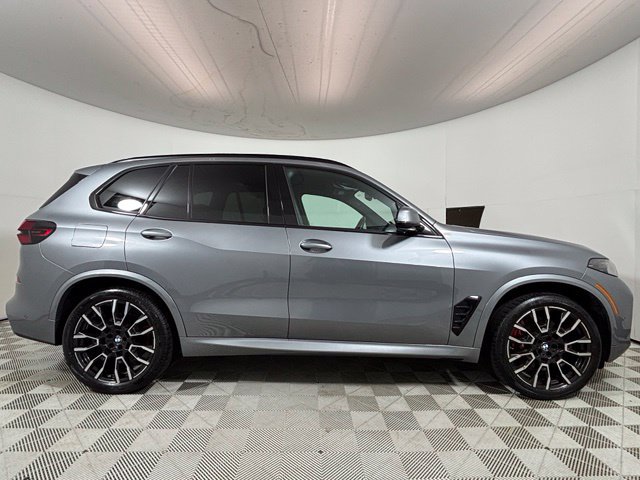 Certified 2025 BMW X5 xDrive40i w/ M Sport Package AWD/4WD image 8