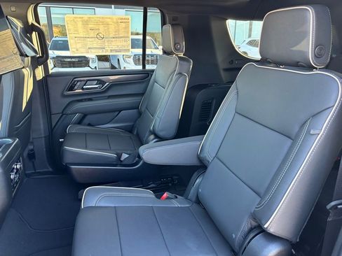 New 2026 GMC Yukon XL Elevation image 28