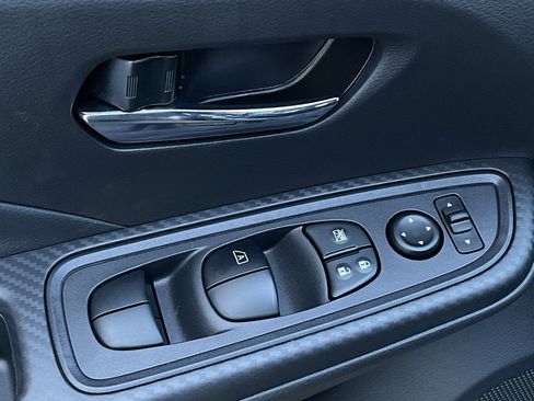 New 2025 Nissan Versa SV image 11