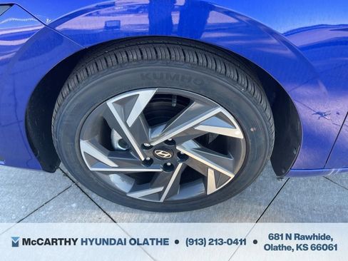 Certified 2025 Hyundai Elantra Sport FWD image 18
