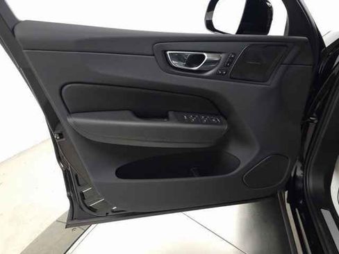 New 2025 Volvo XC60 B5 Plus w/ Protection Package Premier image 11