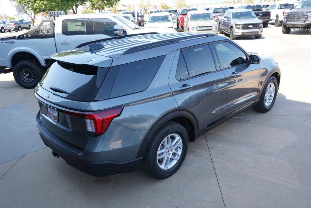New 2026 Ford Explorer Active RWD image 15